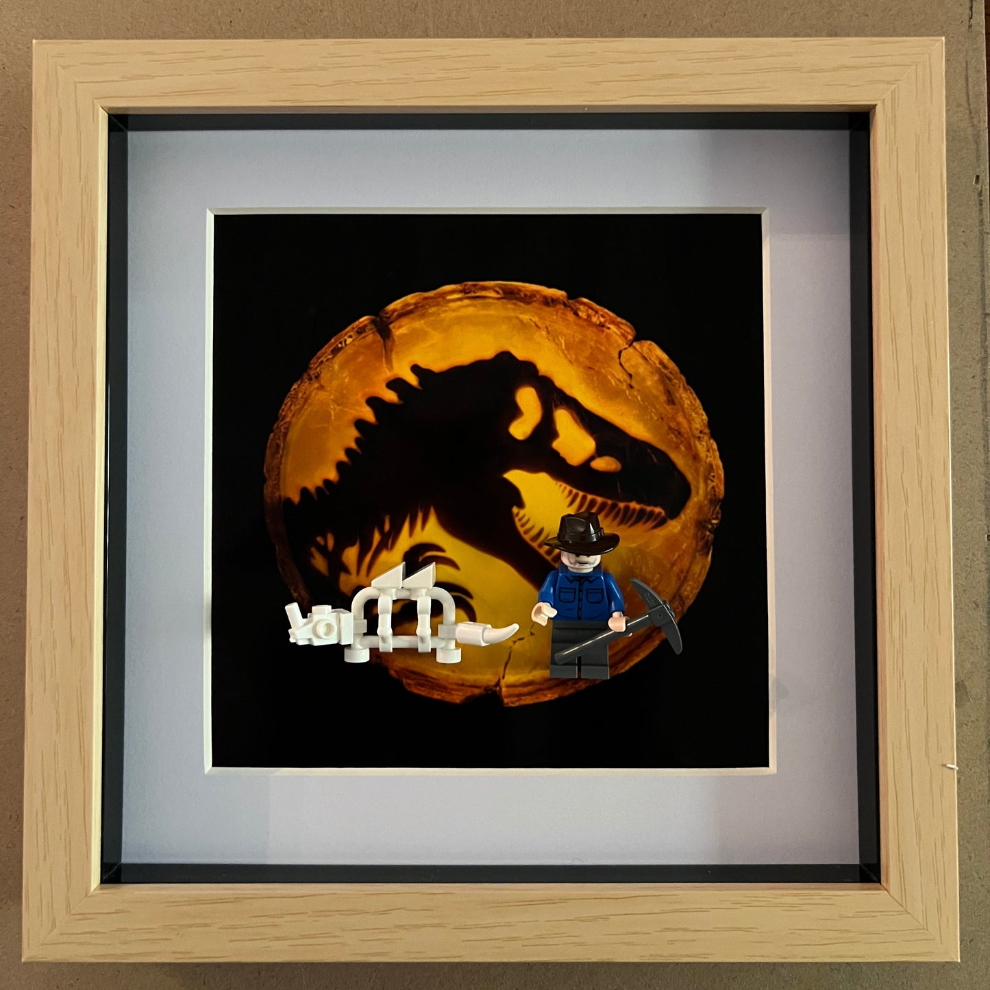 Jurassic Park Minifigure Frame
