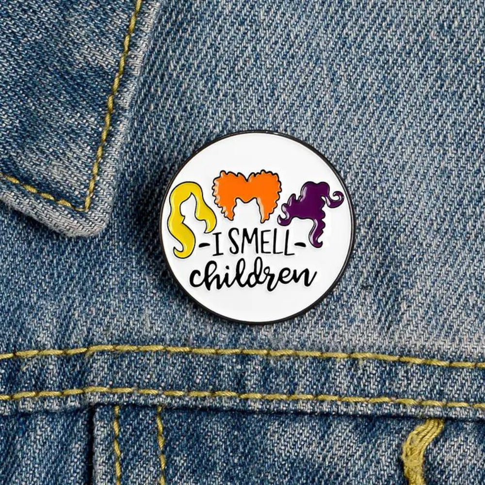 Hocus Pocus I Smell Children Pin